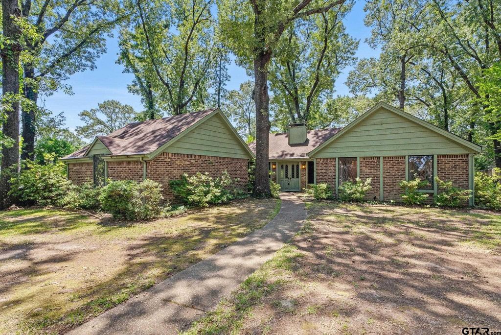 1206 Hampton Lane, Tyler, TX 75701