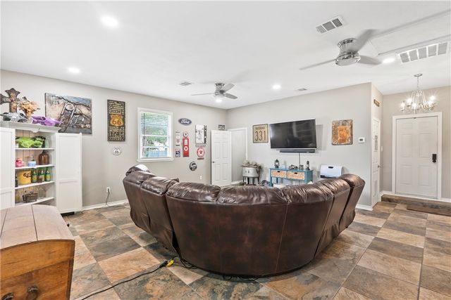 1105 San Jacinto Lane, Bryan, TX 77803