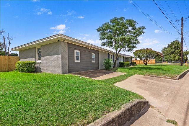 1105 San Jacinto Lane, Bryan, TX 77803