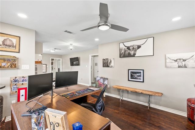 1105 San Jacinto Lane, Bryan, TX 77803