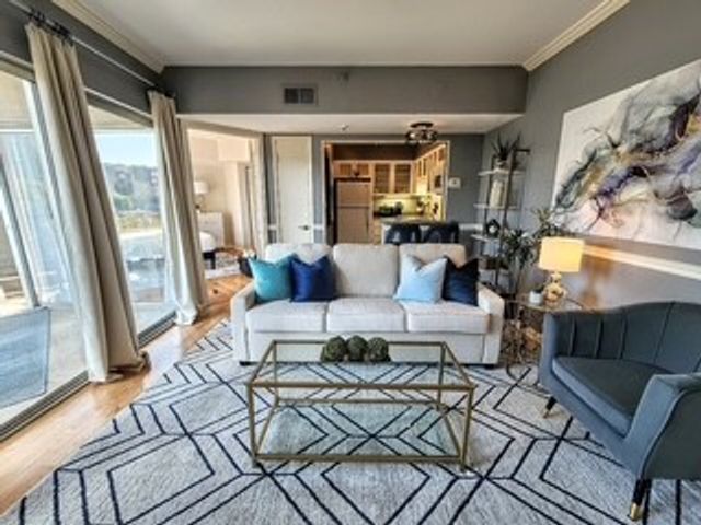 900 19th Ave S Apt 610, Nashville, TN 37212