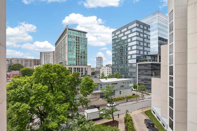 900 19th Ave S Apt 610, Nashville, TN 37212