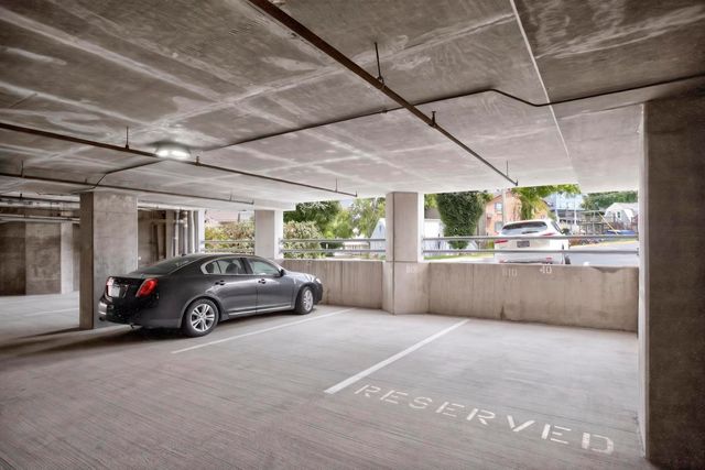 900 19th Ave S Apt 610, Nashville, TN 37212