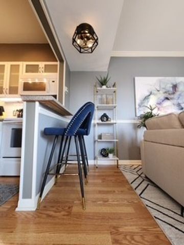 900 19th Ave S Apt 610, Nashville, TN 37212