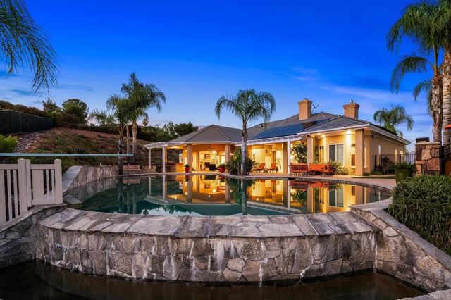 2772 Firebrand Drive, Alpine, CA 91901