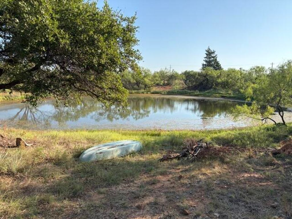 Image 5 of property listing at 2400 N Hwy 277, Blackwell, TX 79506