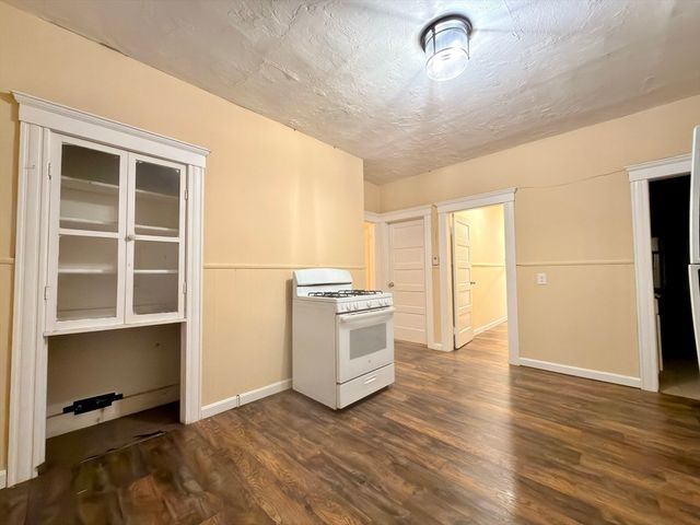 90 Vernon 2, Worcester, MA 01610