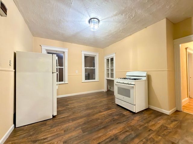 90 Vernon 2, Worcester, MA 01610