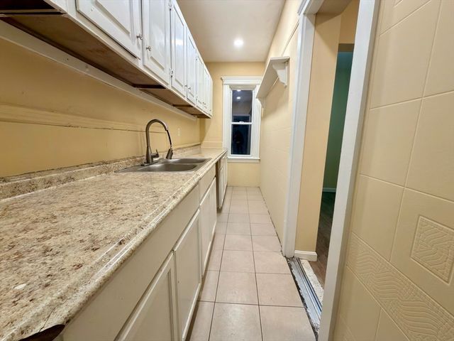 90 Vernon 2, Worcester, MA 01610