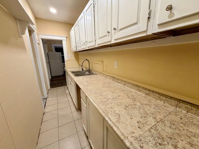 90 Vernon 2, Worcester, MA 01610