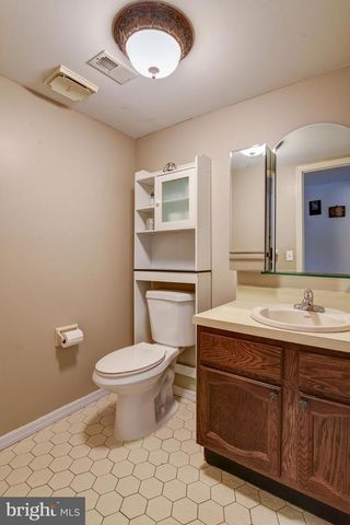 139 DAWN CT, Old Bridge, NJ 08857