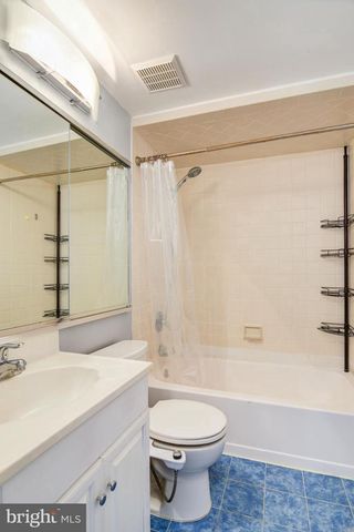 139 DAWN CT, Old Bridge, NJ 08857