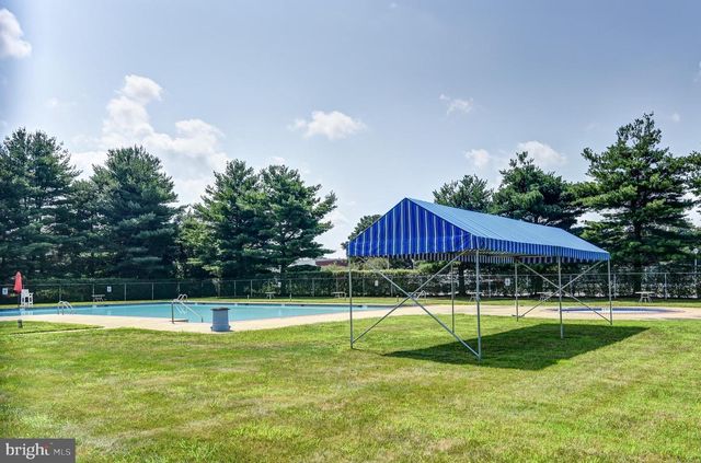 139 DAWN CT, Old Bridge, NJ 08857