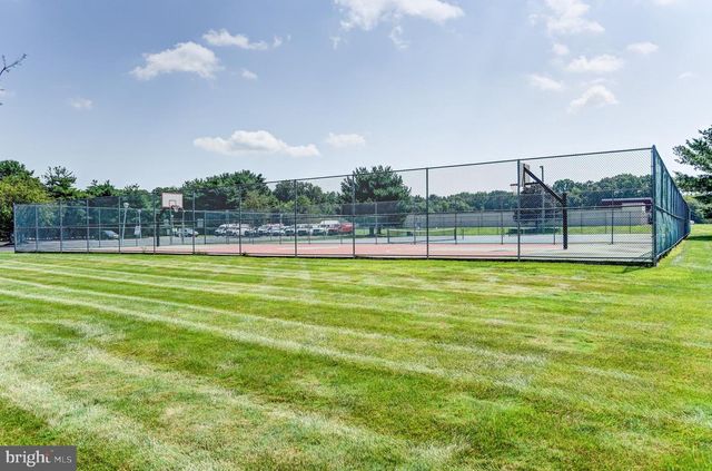 139 DAWN CT, Old Bridge, NJ 08857