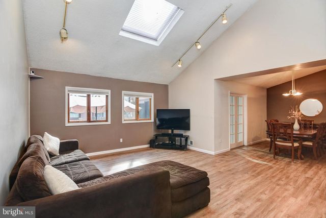 139 DAWN CT, Old Bridge, NJ 08857