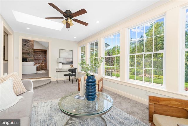 160 S ALLENTOWN RD, Telford, PA 18969