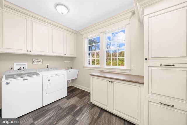 160 S ALLENTOWN RD, Telford, PA 18969