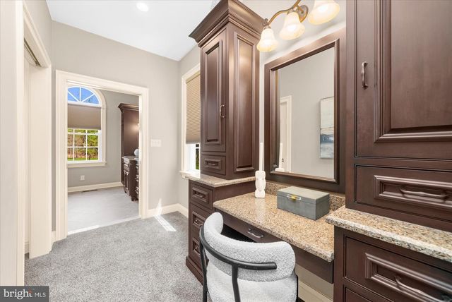 160 S ALLENTOWN RD, Telford, PA 18969