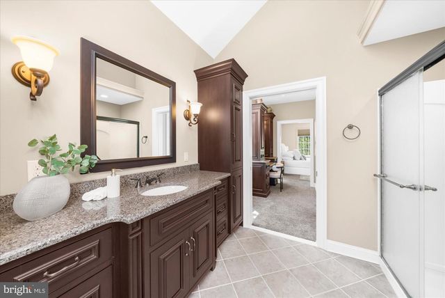 160 S ALLENTOWN RD, Telford, PA 18969