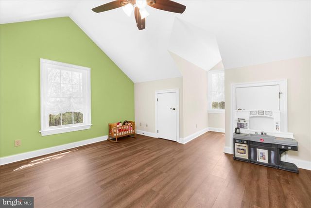 160 S ALLENTOWN RD, Telford, PA 18969