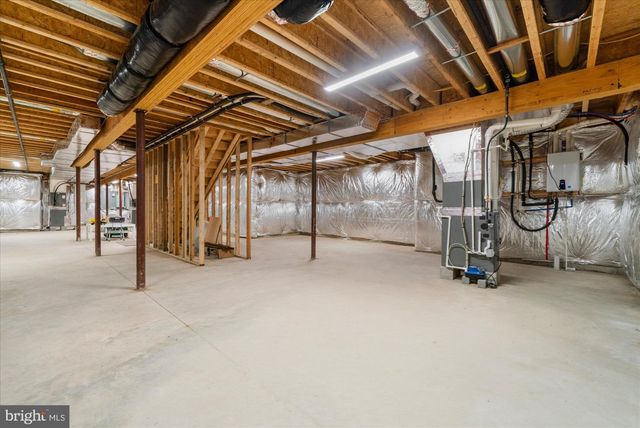 160 S ALLENTOWN RD, Telford, PA 18969