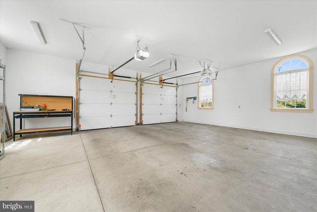 160 S ALLENTOWN RD, Telford, PA 18969