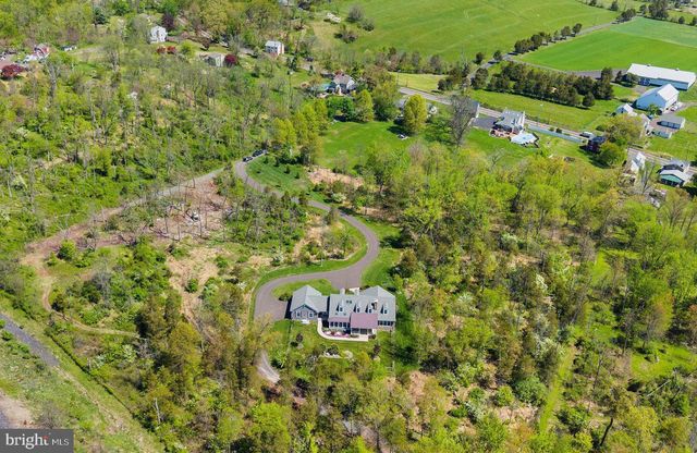 160 S ALLENTOWN RD, Telford, PA 18969