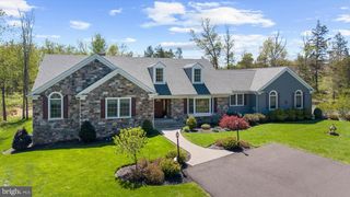 160 S ALLENTOWN RD, Telford, PA 18969