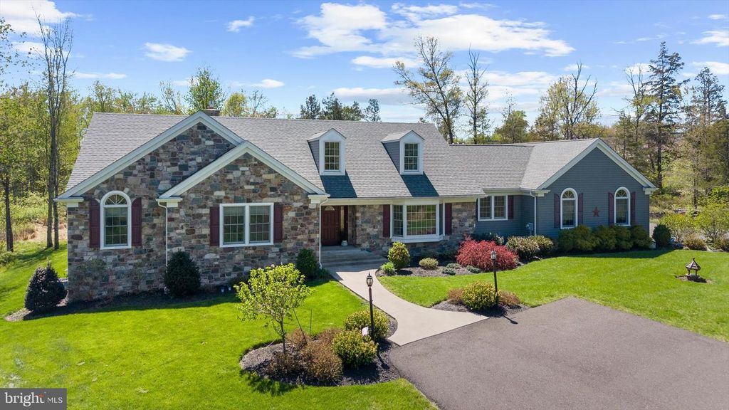 160 S ALLENTOWN RD, Telford, PA 18969