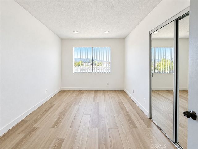 801 E Chestnut Street 8, Glendale, CA 91205