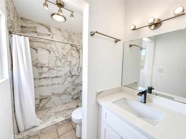 801 E Chestnut Street 8, Glendale, CA 91205