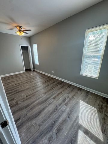 707 E 92nd Place, Chicago, IL 60619