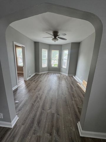 707 E 92nd Place, Chicago, IL 60619