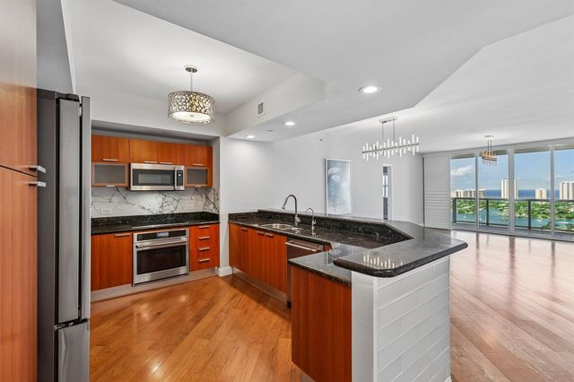 2640 Lake Shore Drive 2508, Riviera Beach, FL 33404