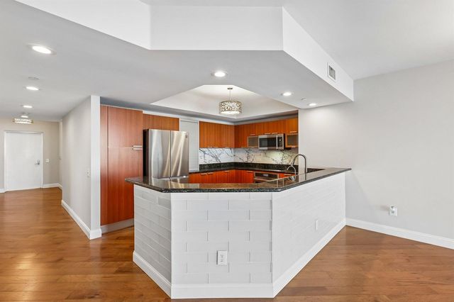 2640 Lake Shore Drive 2508, Riviera Beach, FL 33404