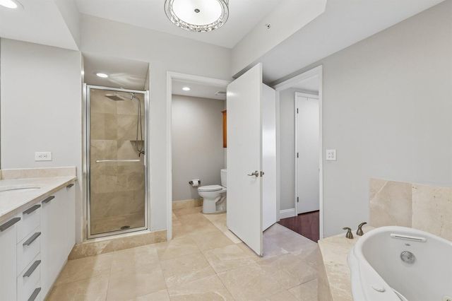 2640 Lake Shore Drive 2508, Riviera Beach, FL 33404