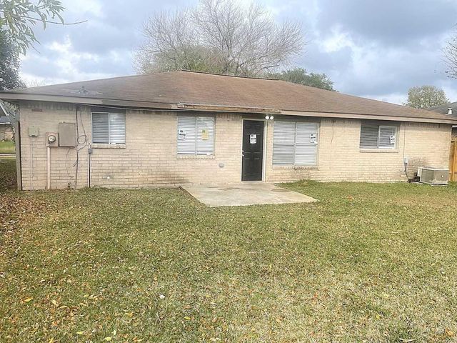 9812 Robin Street, La Porte, TX 77571