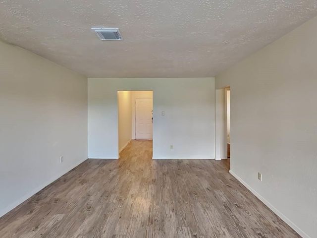 9812 Robin Street, La Porte, TX 77571