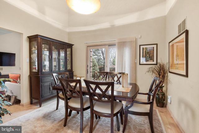 20 GOLF VIEW DR, Voorhees, NJ 08043