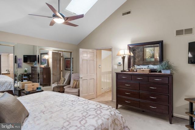 20 GOLF VIEW DR, Voorhees, NJ 08043