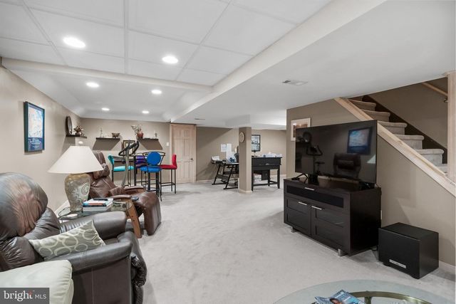 20 GOLF VIEW DR, Voorhees, NJ 08043