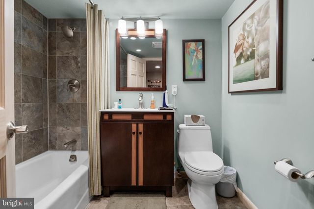 20 GOLF VIEW DR, Voorhees, NJ 08043