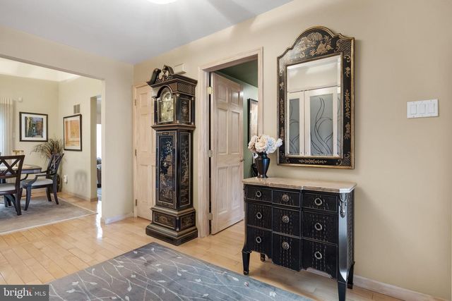 20 GOLF VIEW DR, Voorhees, NJ 08043