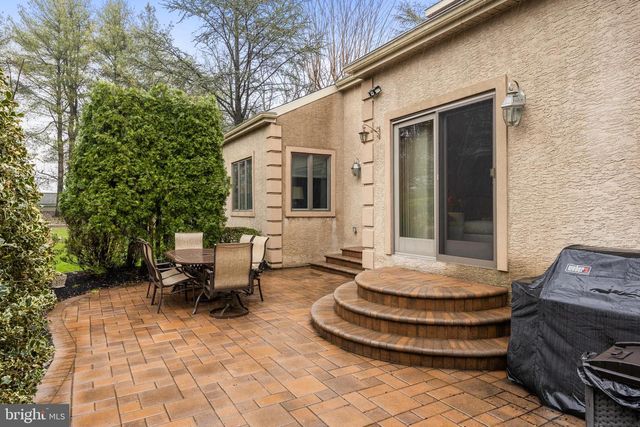 20 GOLF VIEW DR, Voorhees, NJ 08043