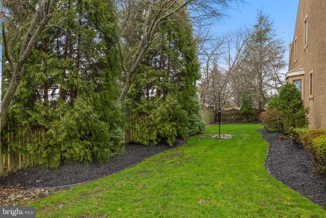 20 GOLF VIEW DR, Voorhees, NJ 08043