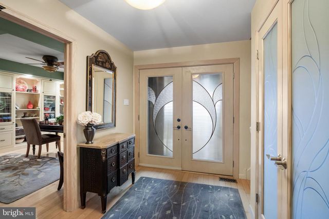 20 GOLF VIEW DR, Voorhees, NJ 08043