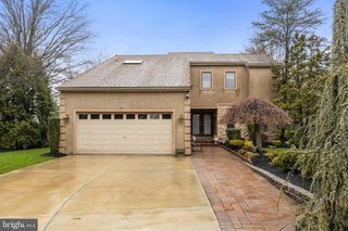 20 GOLF VIEW DR, Voorhees, NJ 08043