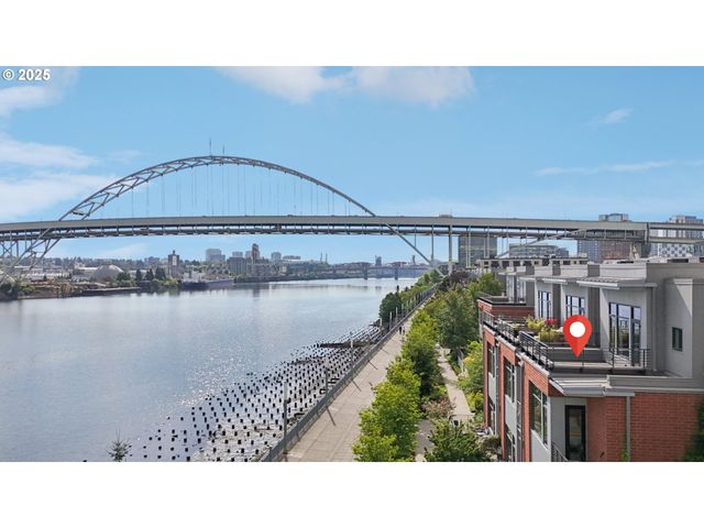 1740 Nw RIVERSCAPE St, Portland, OR 97209