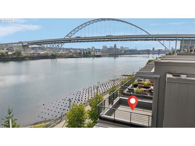 1740 Nw RIVERSCAPE St, Portland, OR 97209