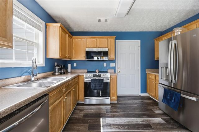 114 Sanders Walk, Mcdonough, GA 30252